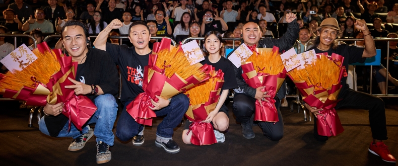 港产动作大片《火遮眼》感官炸裂爽感超载“硬滴很”  谢苗林科灯杨恩又黎唯雅彦动情回忆合作经历泪洒西安路演